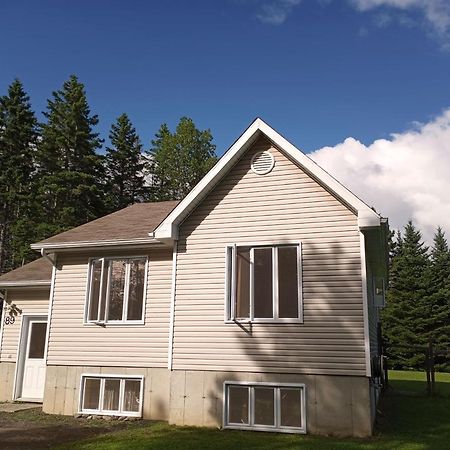 Guests Room For Rent / Chambre Prive Dans Maison Partager Maria Exterior foto