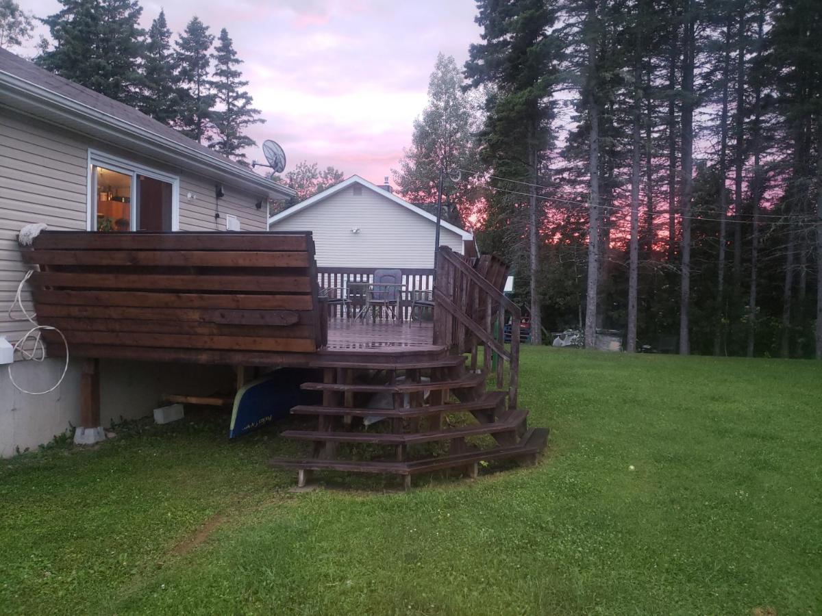 Guests Room For Rent / Chambre Prive Dans Maison Partager Maria Exterior foto